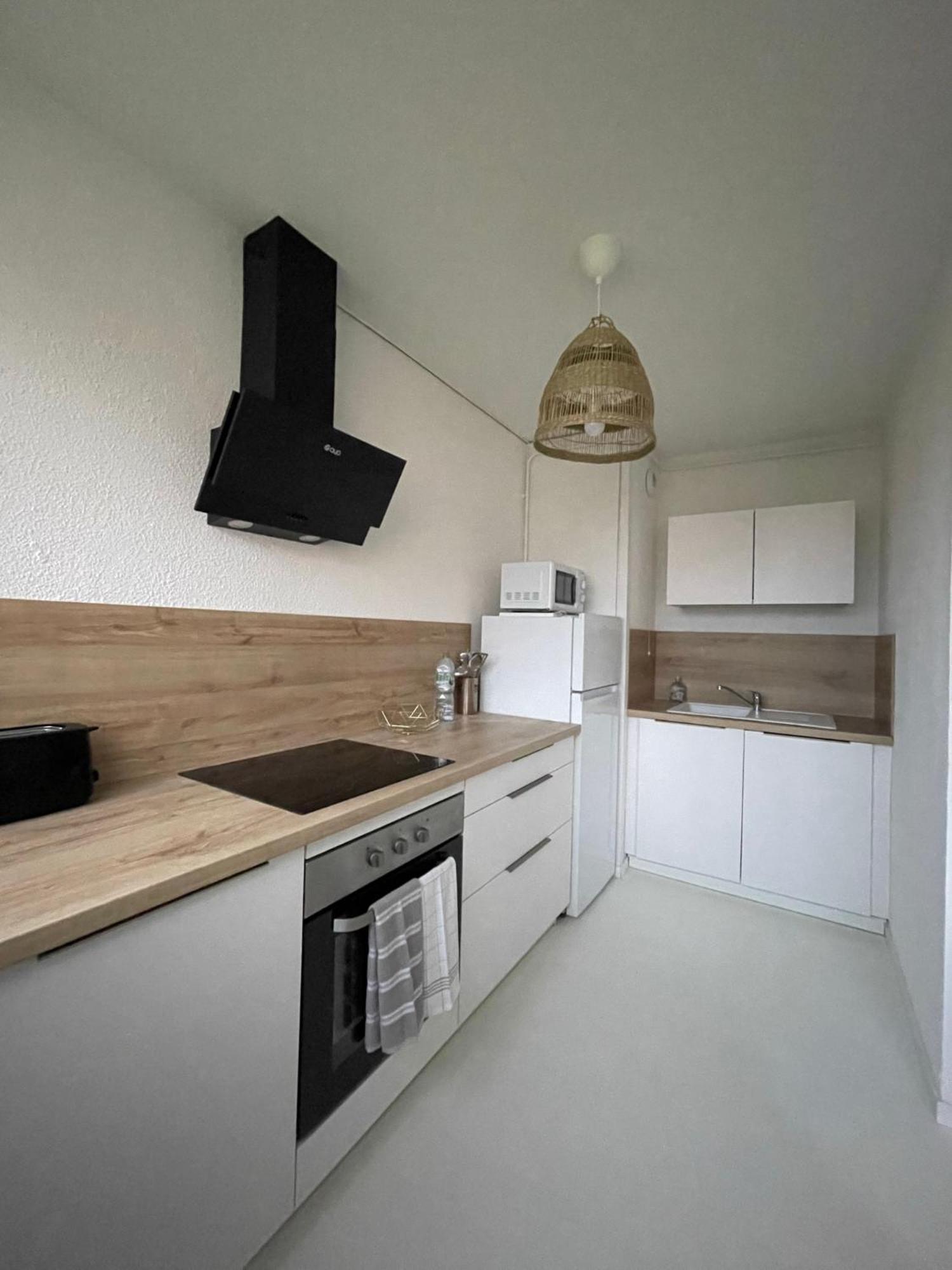 Au Coeur De La Ponetie Apartment Aurillac Bagian luar foto